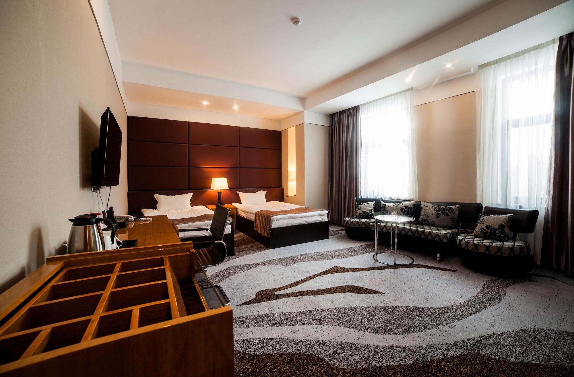 Absolute Hotel Nur-Sultan  Exterior photo