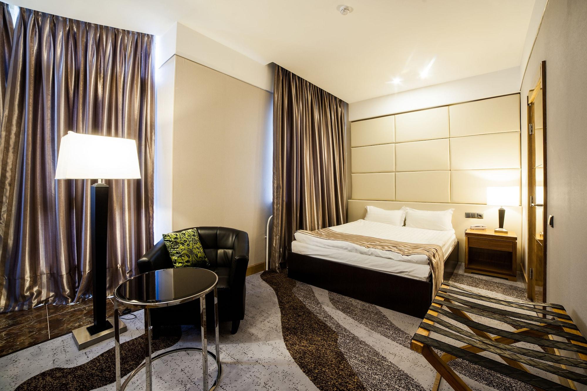 Absolute Hotel Nur-Sultan  Exterior photo