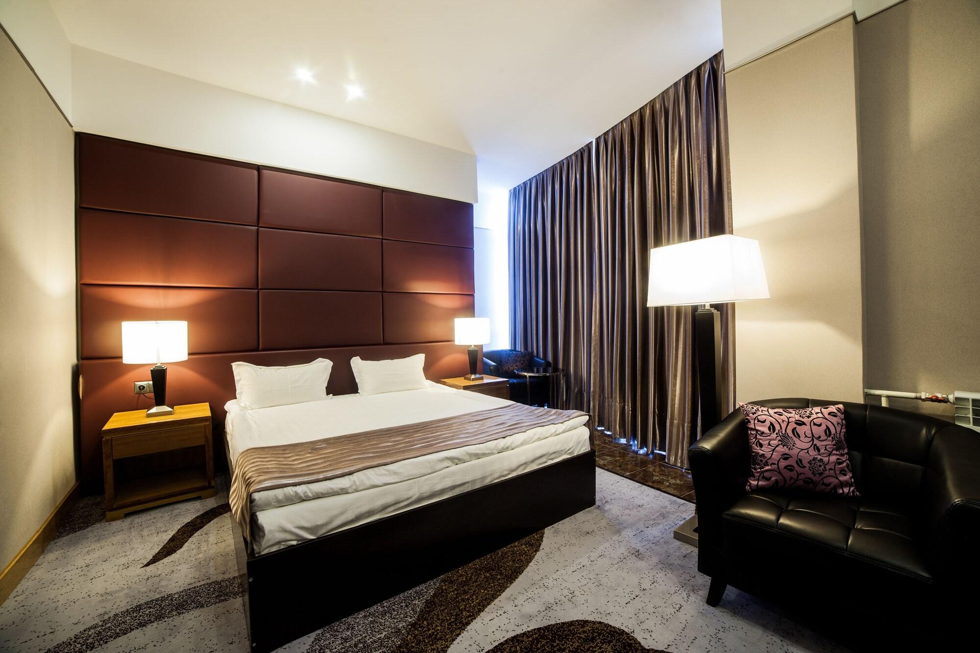 Absolute Hotel Nur-Sultan  Exterior photo