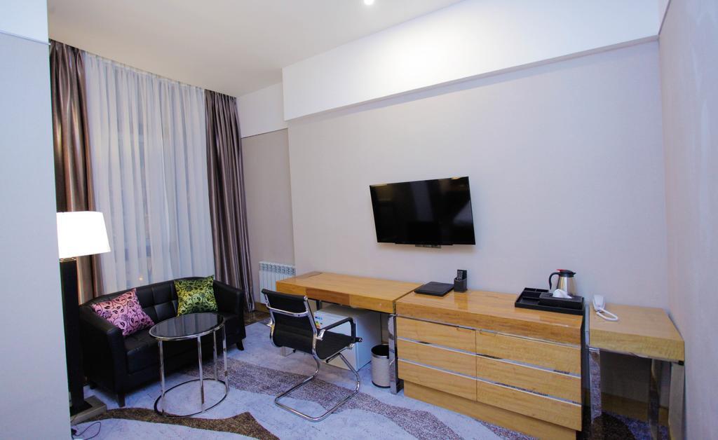 Absolute Hotel Nur-Sultan  Exterior photo